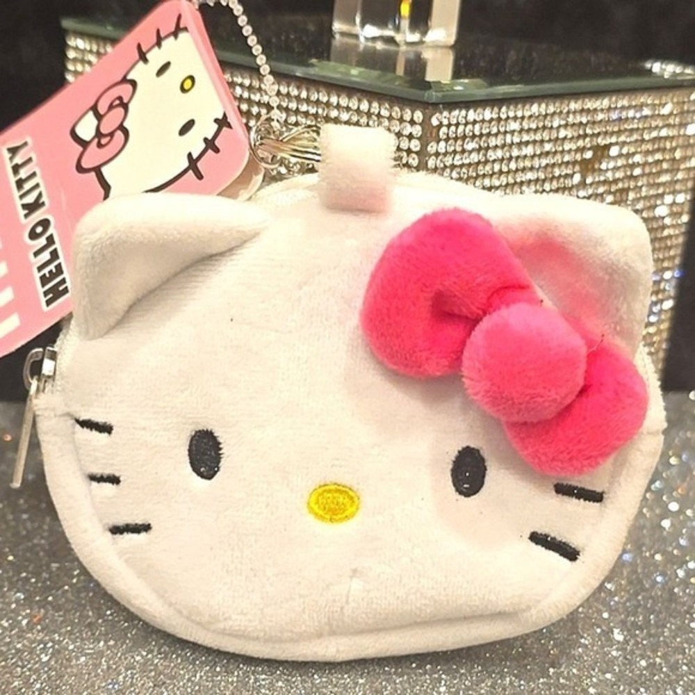 Hello Kitty Zip Keychain Wallet - Picture 3 of 7